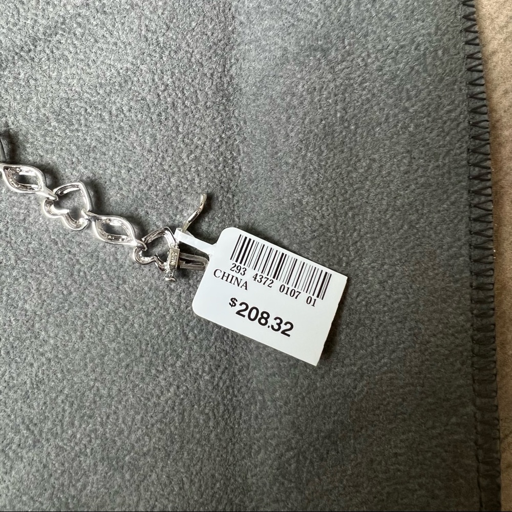 1/10 CTTW diamond sterling silver bracelet - Picture 7 of 7